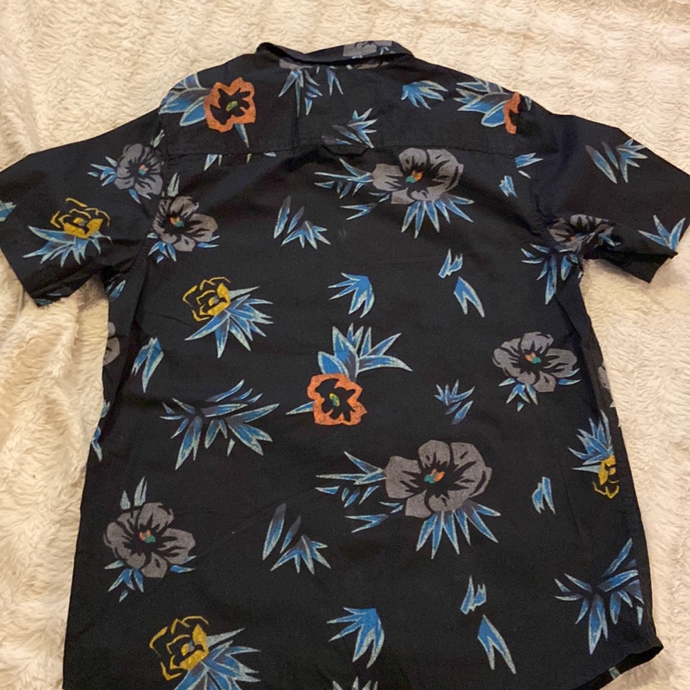 Boys button down - Picture 3 of 3
